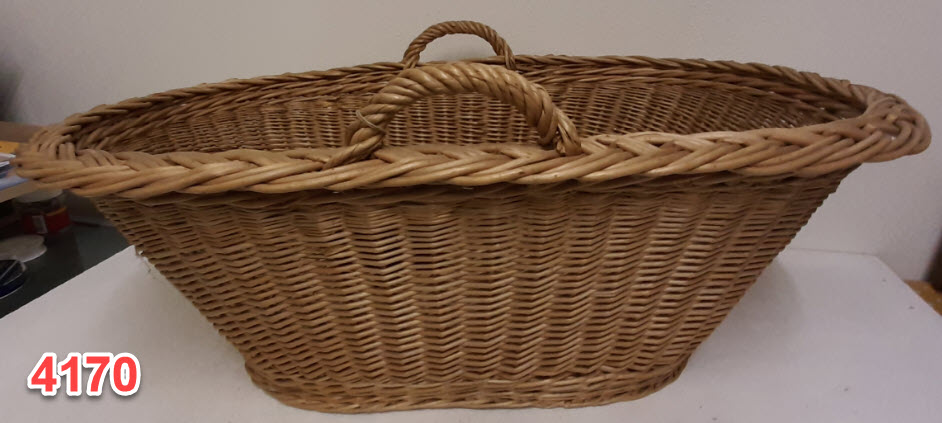 Koffer / Körbe / Truhen / Kisten / Schubladen - LAGEDERHOF VADUZ